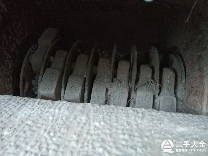 錘式破碎機內(nèi)部結(jié)構(gòu) 錘式破碎機內(nèi)部結(jié)構(gòu)