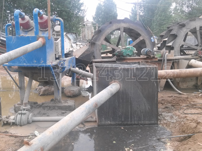 尾砂回收脫水機(jī)使用現(xiàn)場(chǎng) 尾砂回收脫水機(jī)使用現(xiàn)場(chǎng)