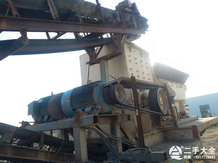 雙電機(jī)箱式破碎機(jī) 雙電機(jī)箱式破碎機(jī)