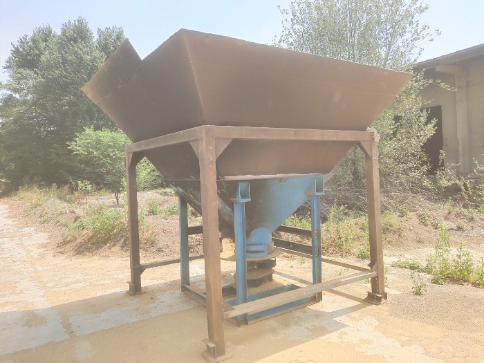 二手料倉圓盤給料機(jī) 二手料倉圓盤給料機(jī)