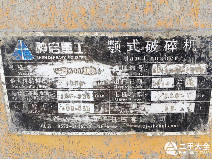 ����C����