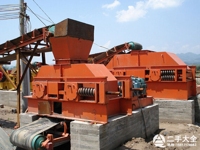 對(duì)輥破碎機(jī)客戶現(xiàn)場(chǎng) 對(duì)輥破碎機(jī)客戶現(xiàn)場(chǎng)