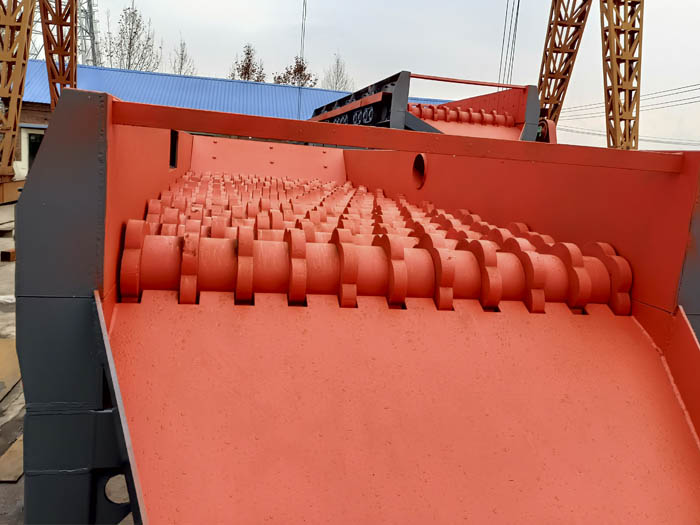 多級(jí)聯(lián)動(dòng)滾軸篩結(jié)構(gòu) 多級(jí)聯(lián)動(dòng)滾軸篩結(jié)構(gòu)