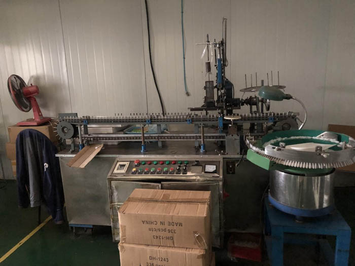 自動(dòng)制毛機(jī) 自動(dòng)制毛機(jī)