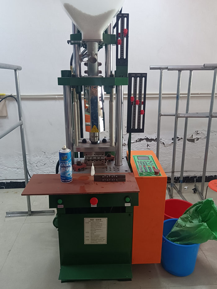 二手線束加工設(shè)備 二手線束加工設(shè)備