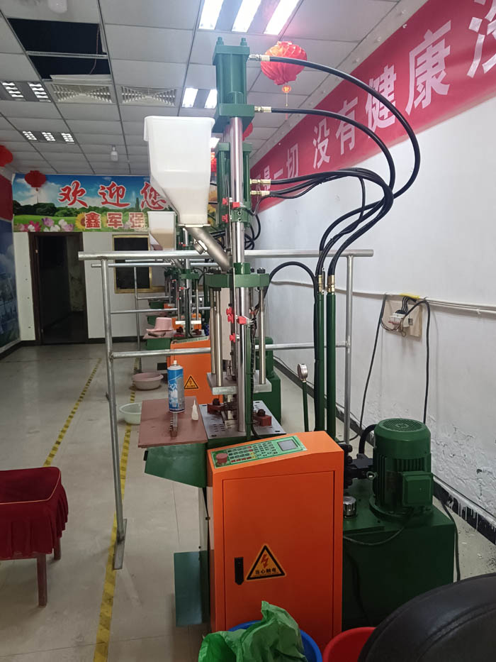 二手線束加工注塑機(jī) 二手線束加工注塑機(jī)